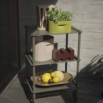 Muuto Muuto Ridge planter beige ceramic H 13 cm (44663) - side view