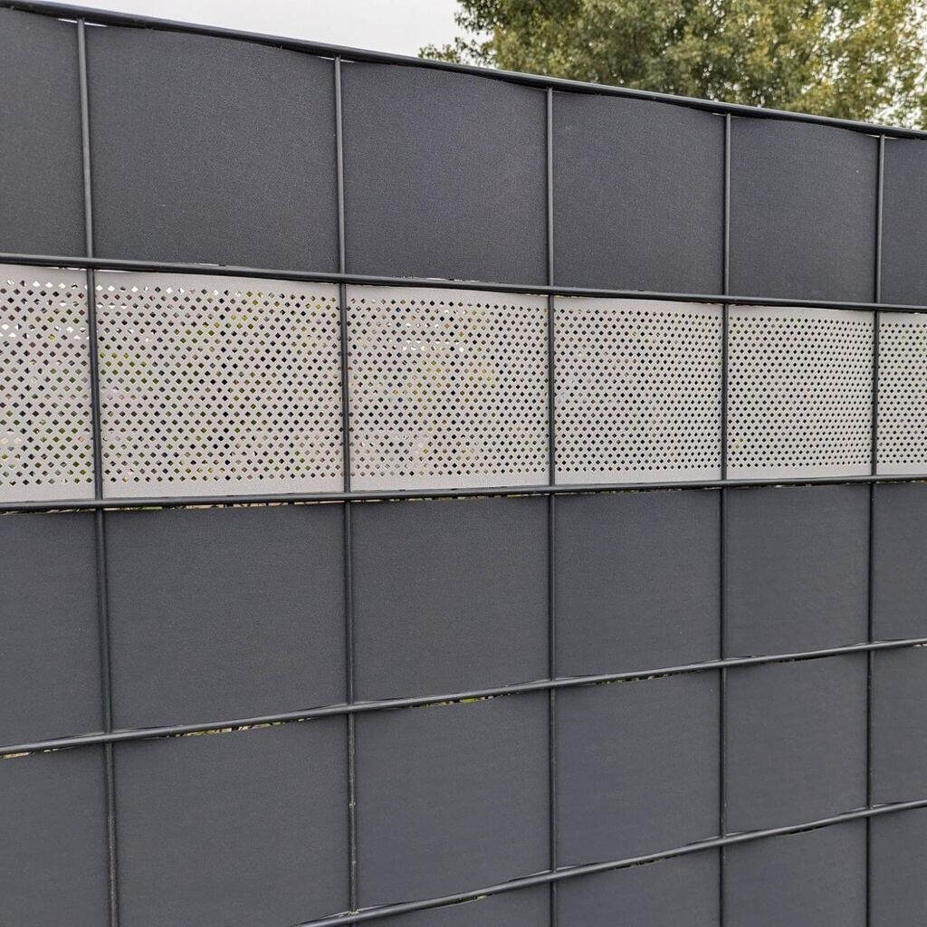 zaun|zu   - side view