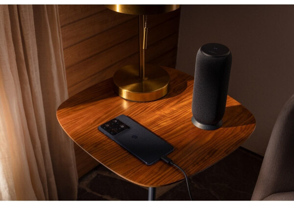 Motorola Signature PANTONE Carbon, Bild 17