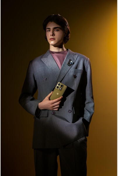 Motorola Signature PANTONE Martini Olive, Bild 11