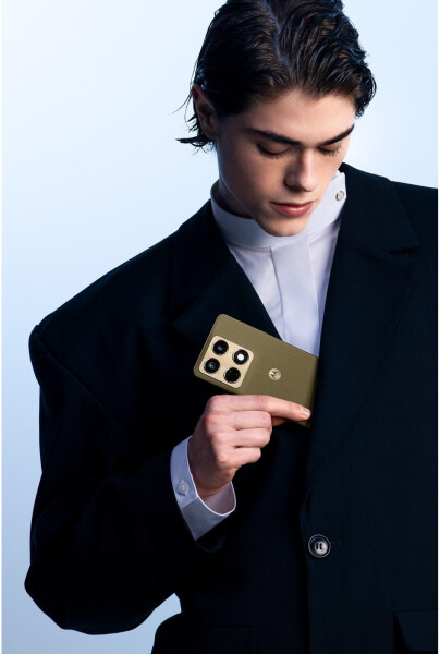Motorola Signature PANTONE Martini Olive, Bild 13