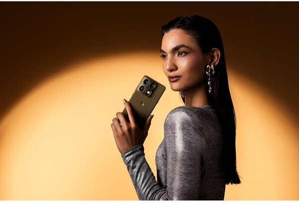 Motorola Signature PANTONE Martini Olive, Bild 18