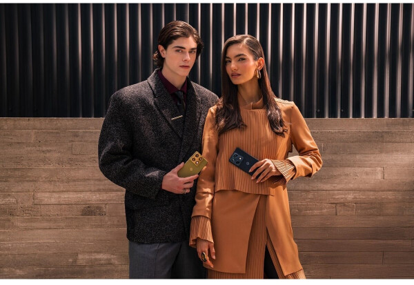 Motorola Signature PANTONE Martini Olive, Bild 20