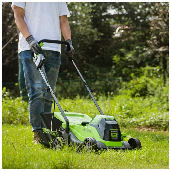 Greenworks Greenworks Electric 24V 33cm 30L Grass Catcher Box GD24LM33 and Cordless Grass Trimmer 25cm G24LT25 Auto Feed Head incl. 1 Battery 4Ah & Charger ab 174,99 € (Oktober 2026)