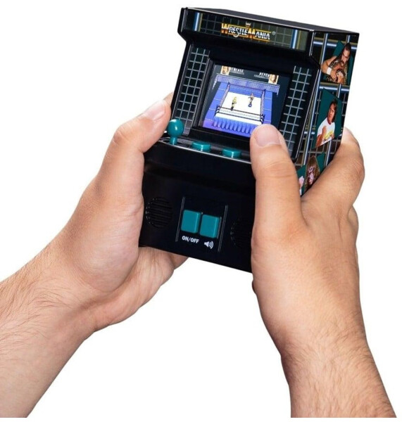 Basic Fun Arcade Classics Handheld Series WWE, Bild 4