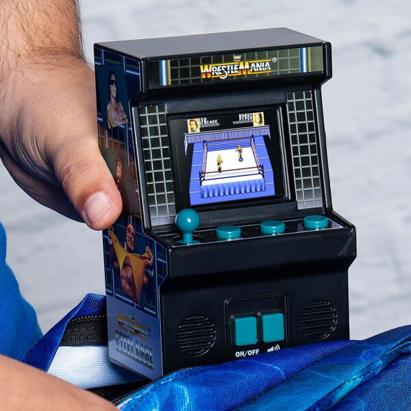 Basic Fun Arcade Classics Handheld Series WWE, Bild 8