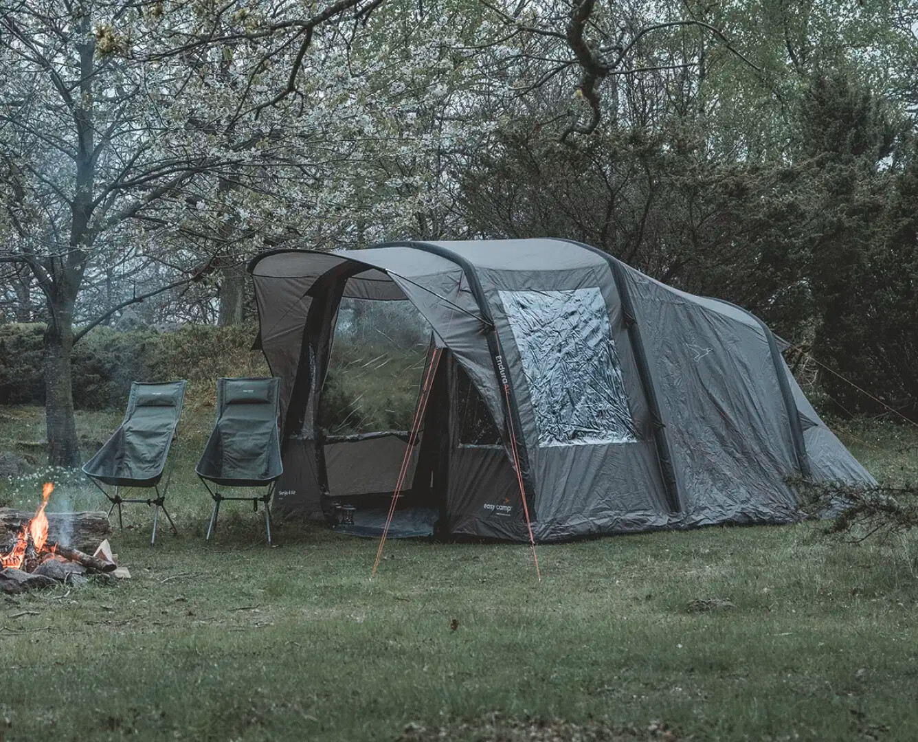 zelt massanfertigung 400x300x210cm Aufblasbares Gampingzelt für 4-10 Personen, Großes Outdoor mit Luftpumpe & Mesh Fenster, 420D Oxford Wasserdicht 3000mm & UV50+ für 4 Jahreszeiten, 5 Min Schneller Aufbau Sport & Freizeit Portable Propane Camping Propane Welpenlaufstall Zeltgrösse:bis 18 qm