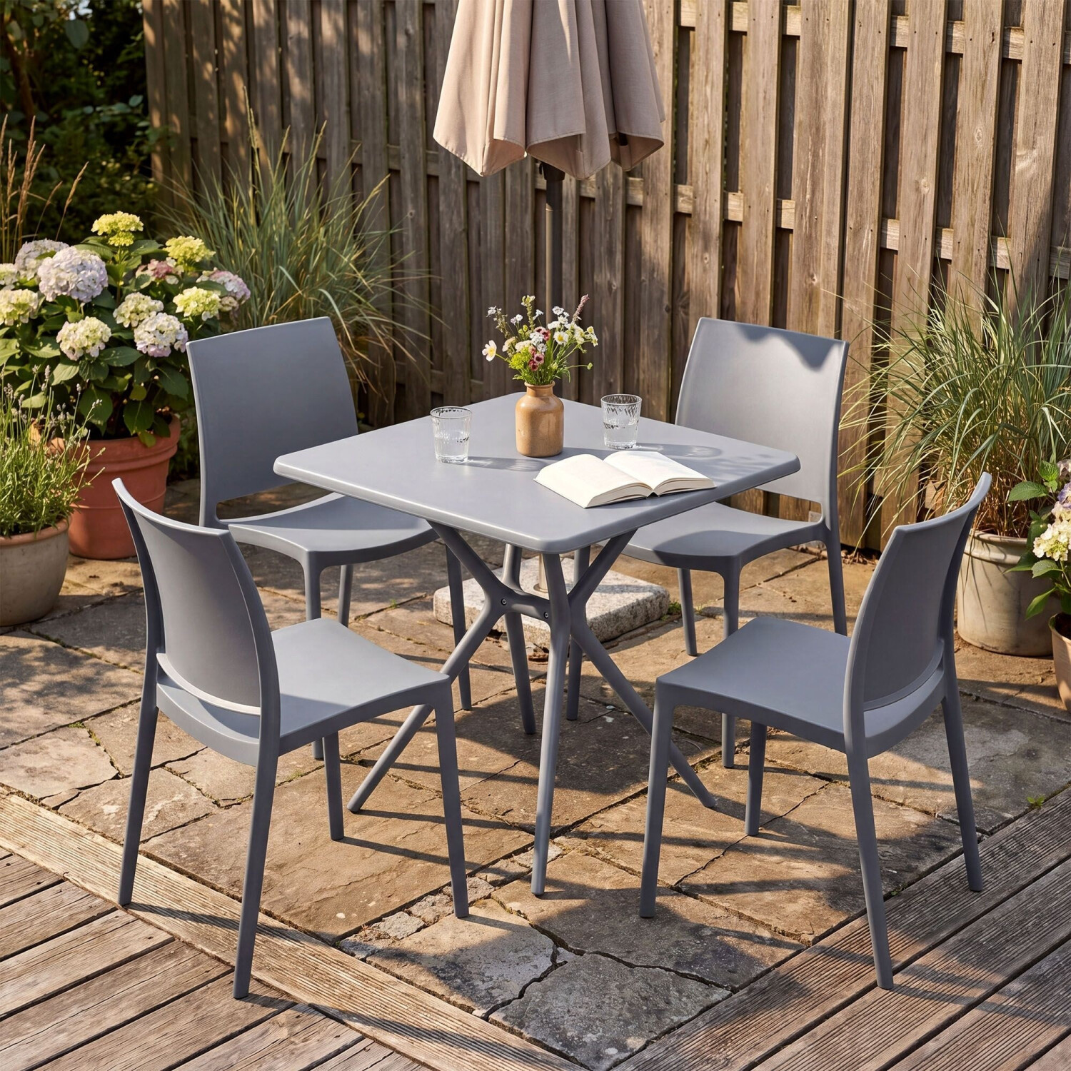 CLP Amino Gartenmöbel-Set 4 Stühle + Tisch, Kunststoff, stapelbar (328030) ab 211,99 € (Oktober 2026)