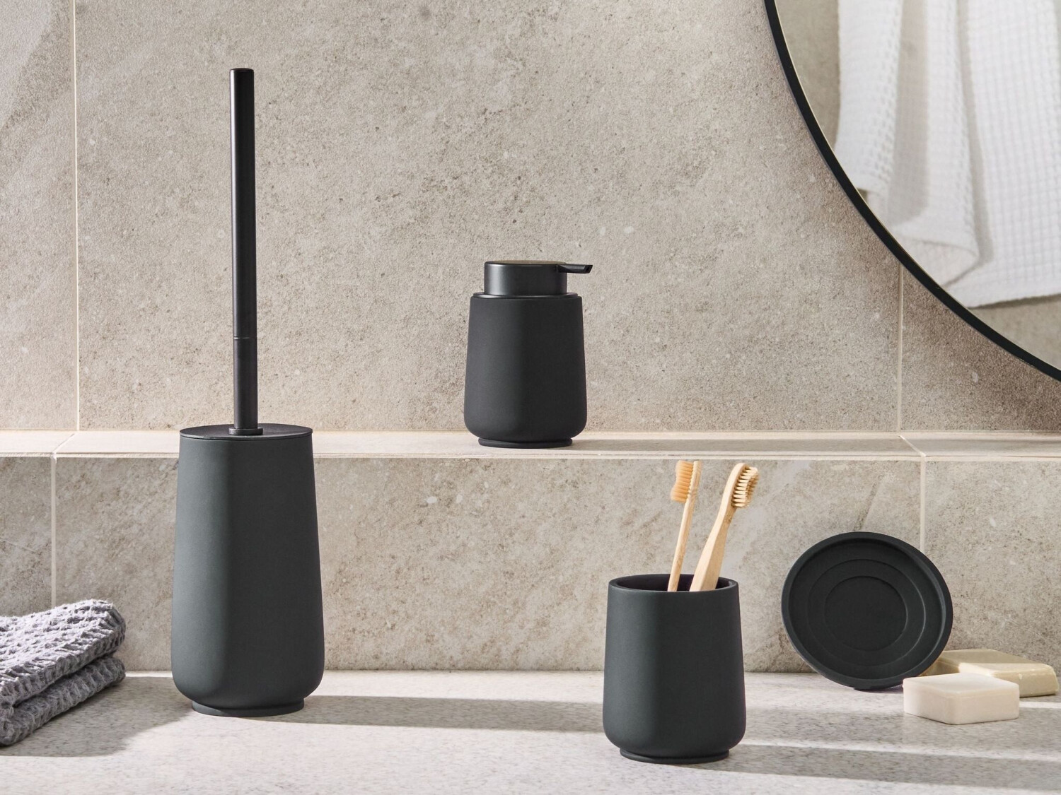Beliani Suches Badaccessoires-Set 4-teilig, Kunstharz, schwarz (635526) ab 39,99 € (Oktober 2026)