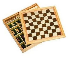 Jeu d'échecs, dame et moulin en bois