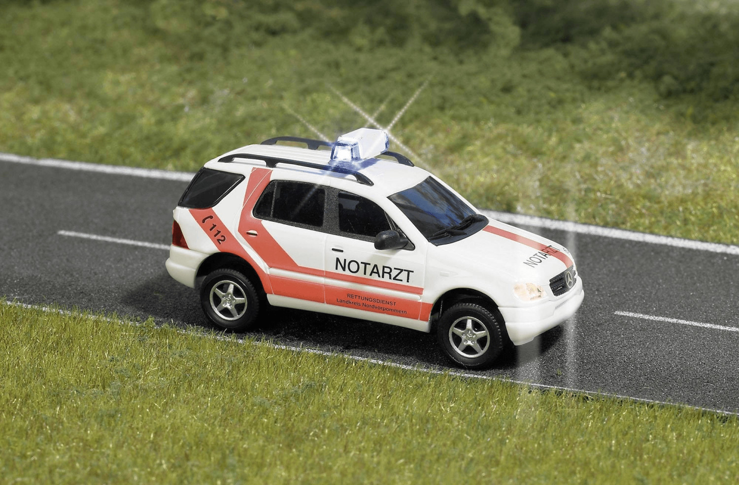 Busch Mercedes-Benz M-Classe Notarzt (5631)