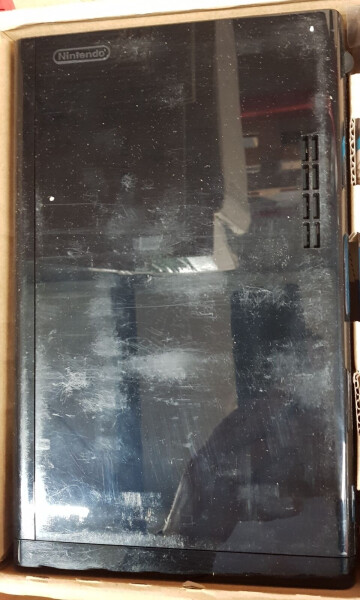 Nintendo Wii U ZombiU Premium Pack Limited Edition, Bild 3