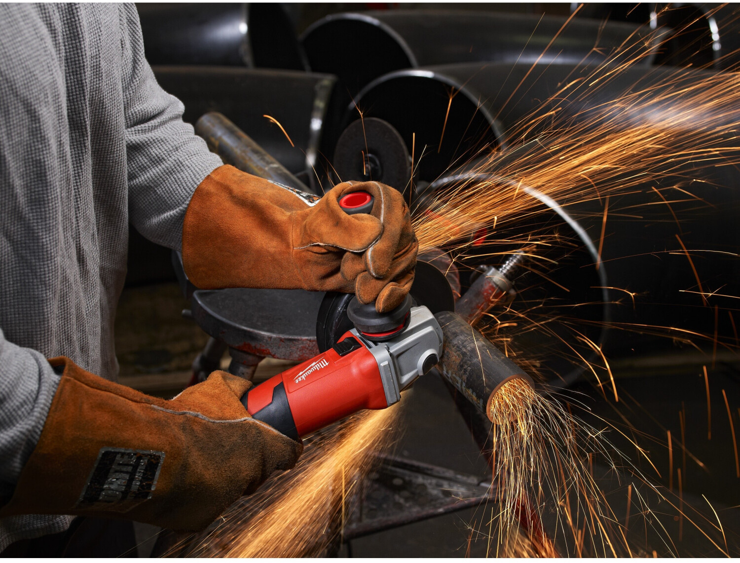 Milwaukee AGV 15-150 XC ProTector