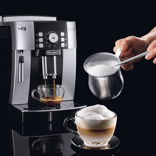 De'Longhi ECAM 21.116.SB Magnifica S, Bild 2