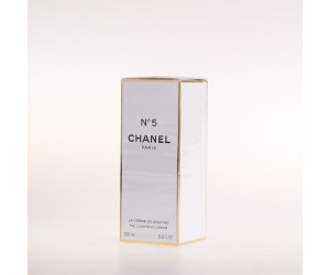 BN Authentic Chanel No.5 Body Lotion 200ML, Beauty & Personal Care, Bath &  Body, Body Care on Carousell