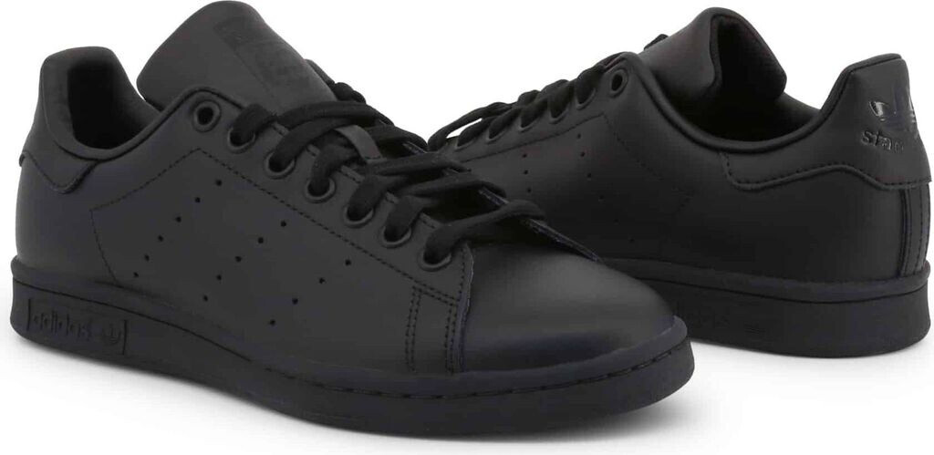 Matte black store stan smith