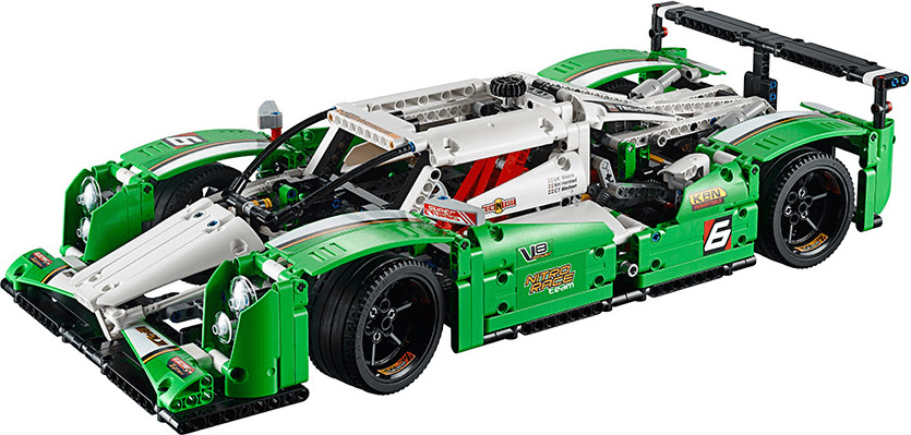 LEGO Technic 42039 - Auto da Corsa a € 219,42 (oggi)