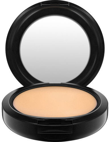 MAC Studio Fix Powder Plus Foundation - NC 40 (15 g)