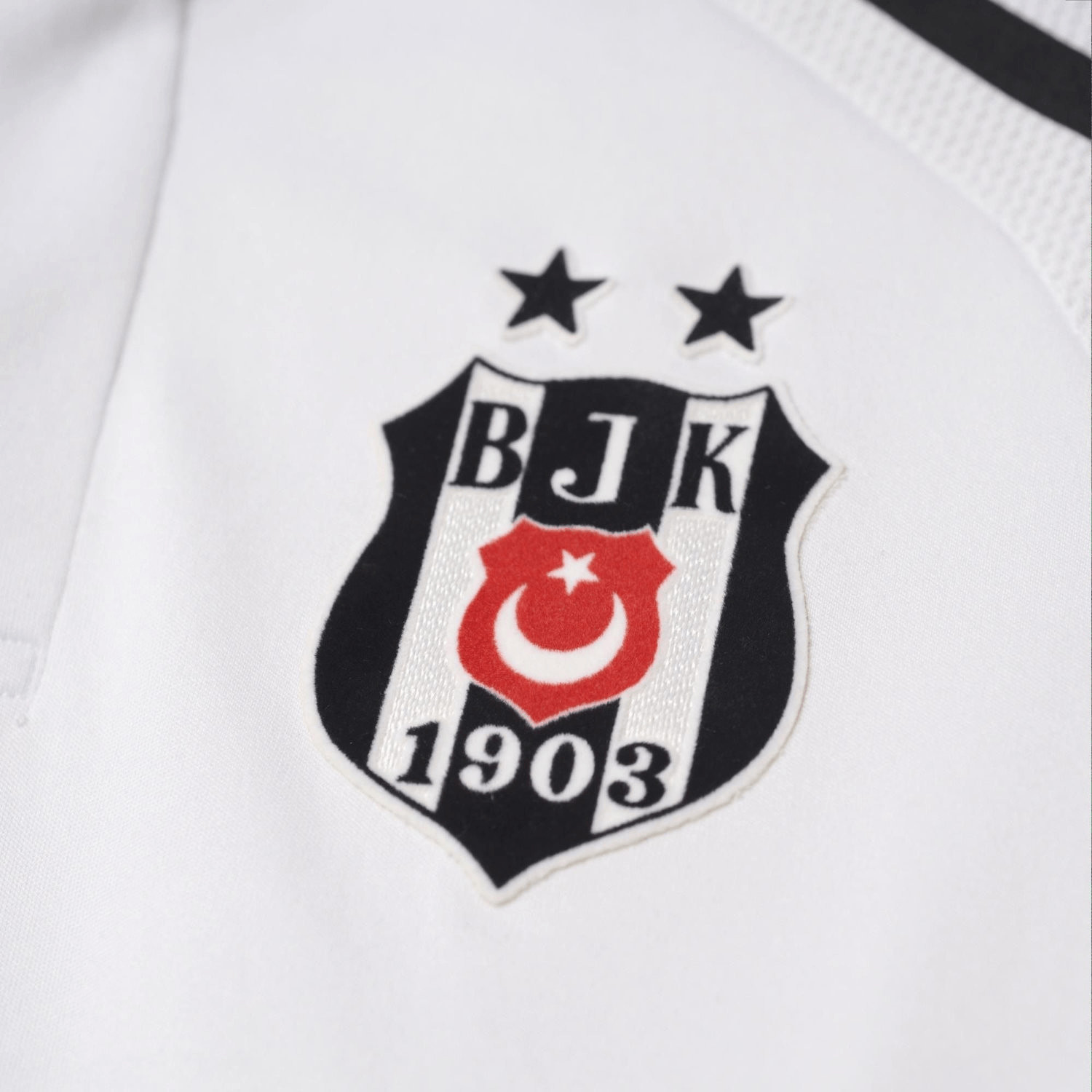 Neu 2021 / 2022 original besiktas istanbul trikot adidas heimtrikot forma türk. Besiktas Trikot 2021 : Adidas Besiktas Istanbul Home Trikot 2015/2016 ab 15,18 ...