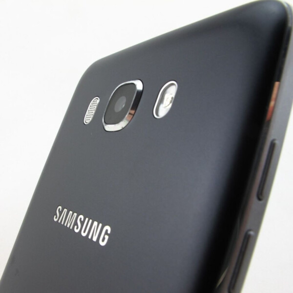 Samsung Galaxy J7 (2016) schwarz, Bild 3