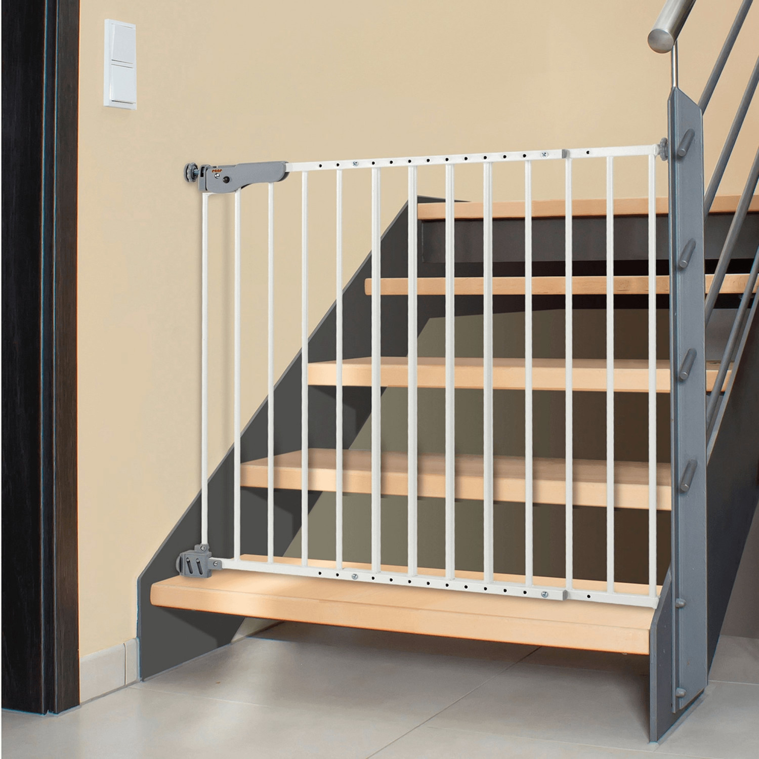 Reer Barrière de sécurité T-Gate Active Lock (73 - 106 cm)