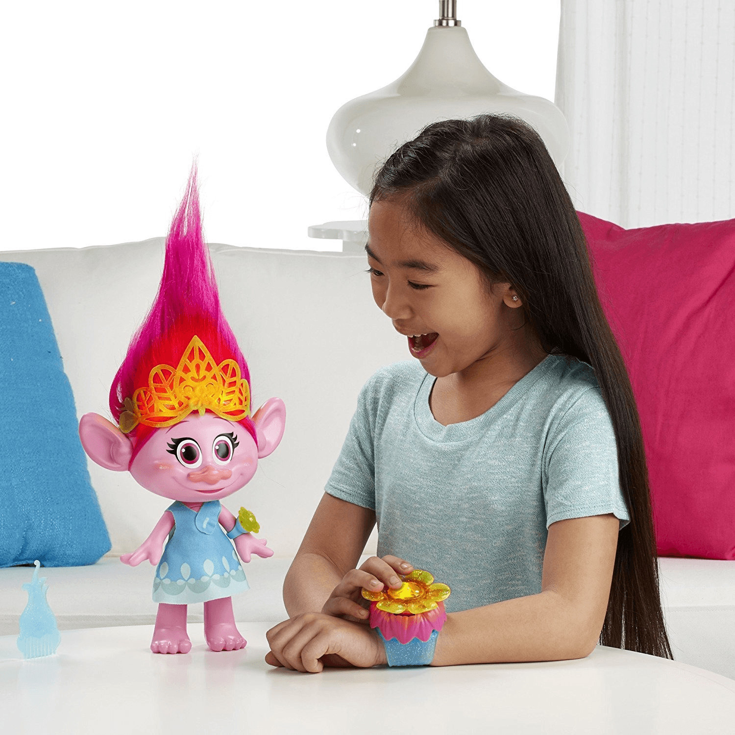 Dreamworks trolls top hug time poppy