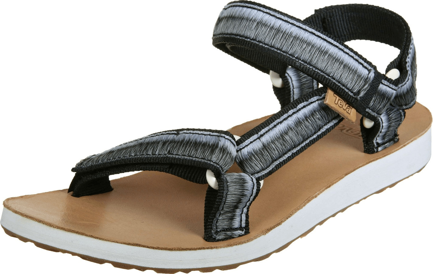 type of shoes to wear with tuxedo