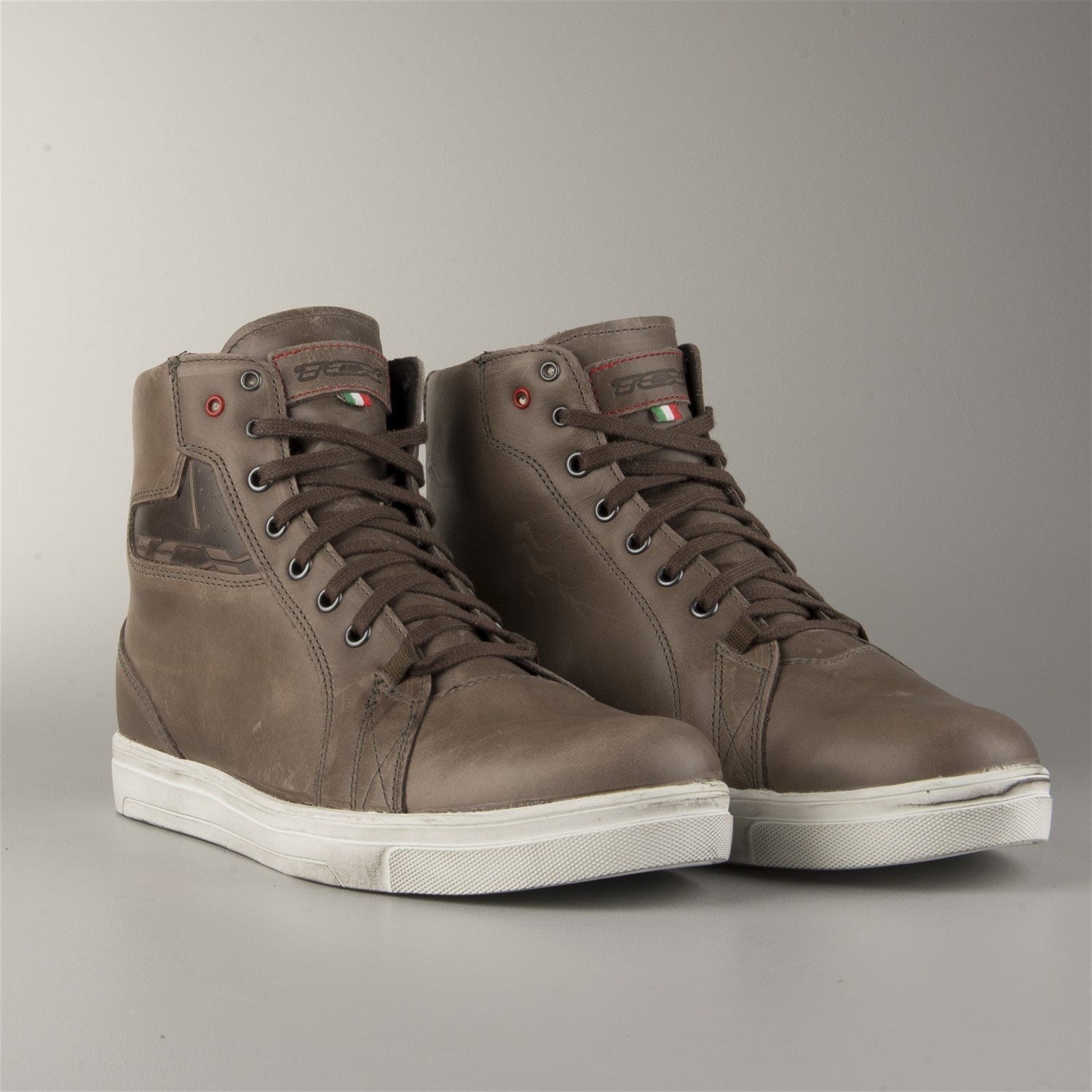 tcx street ace waterproof