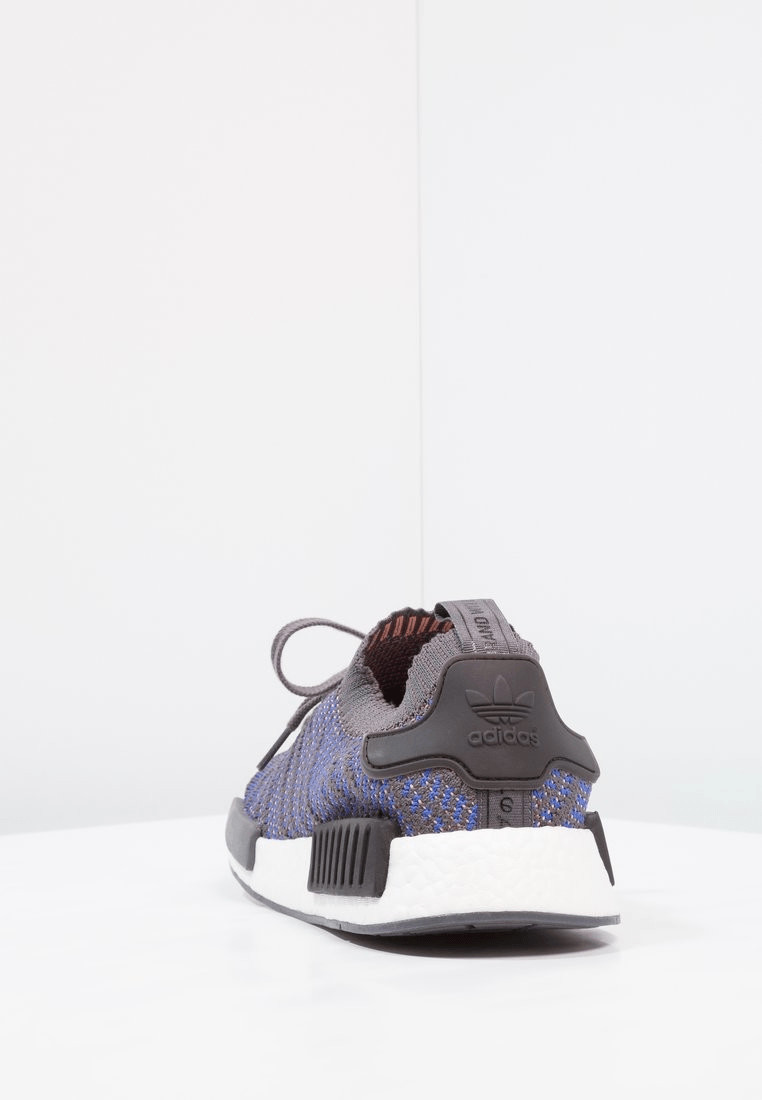 Nmd_r1 stlt shop parley primeknit schuh
