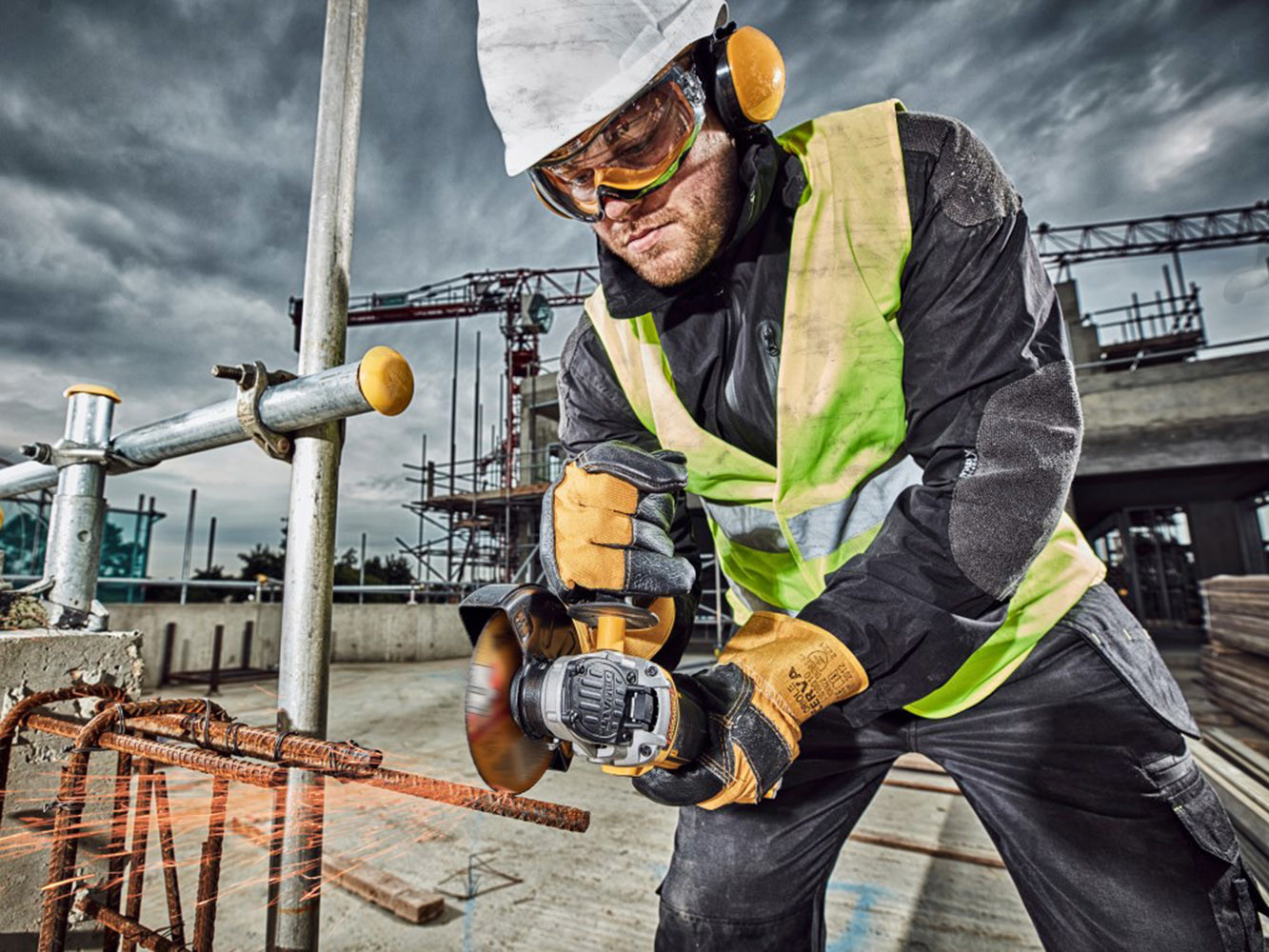 Dewalt dcg on sale 406 nt