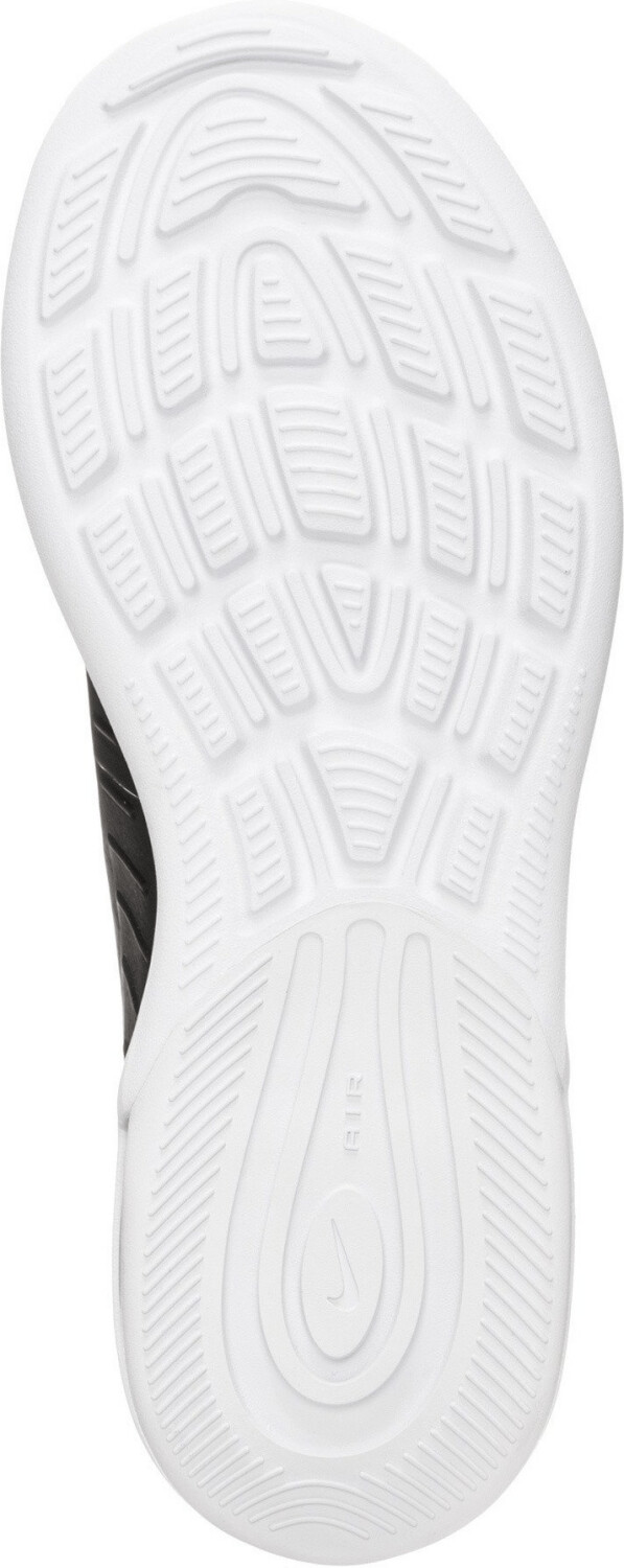 nike axis black white