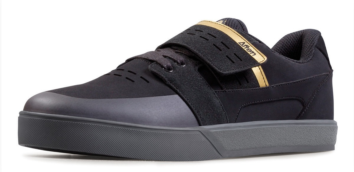 Afton Vectal (black/gold)