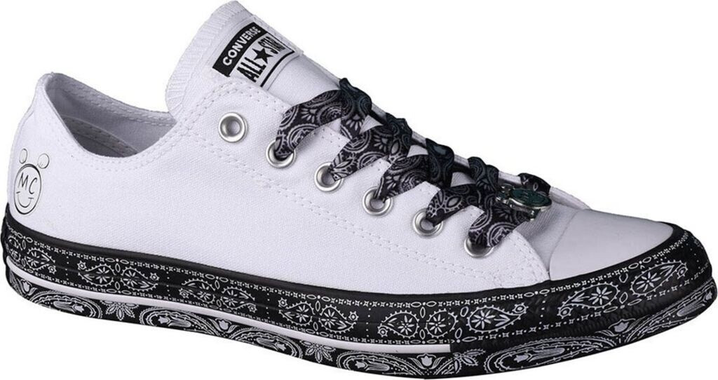 miley cyrus chuck taylor