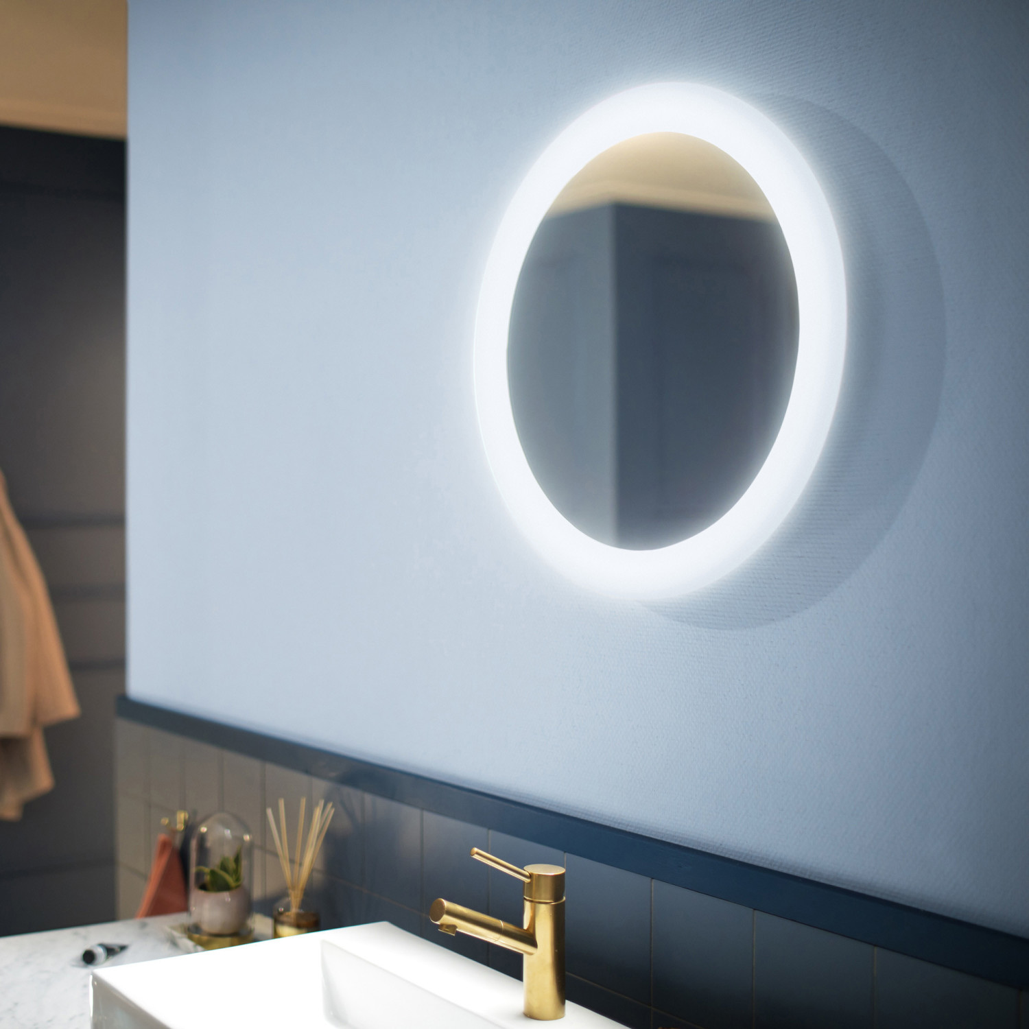clairage pour miroir Philips Hue Adore LED Bathroom Lighted Mirror
