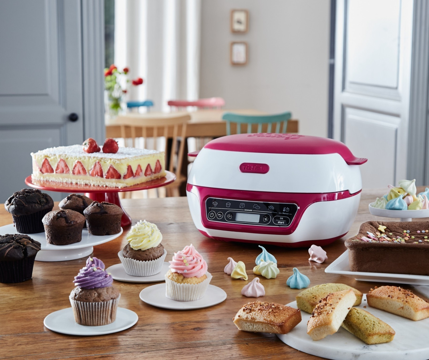 Machine à gâteau intelligente Tefal KD804910 Cake Factory - 5 programmes  automatiques, 3 accessoires –