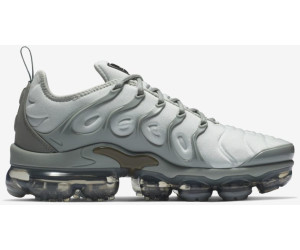 vapormax plus mica green