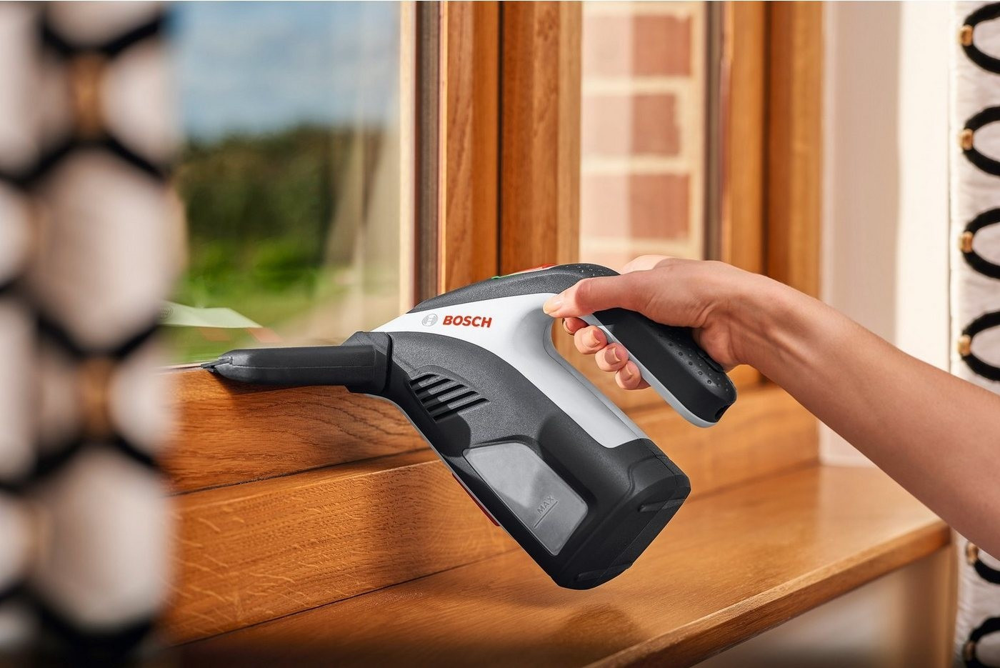 Стеклоочиститель Bosch Glassvac Solo Plus