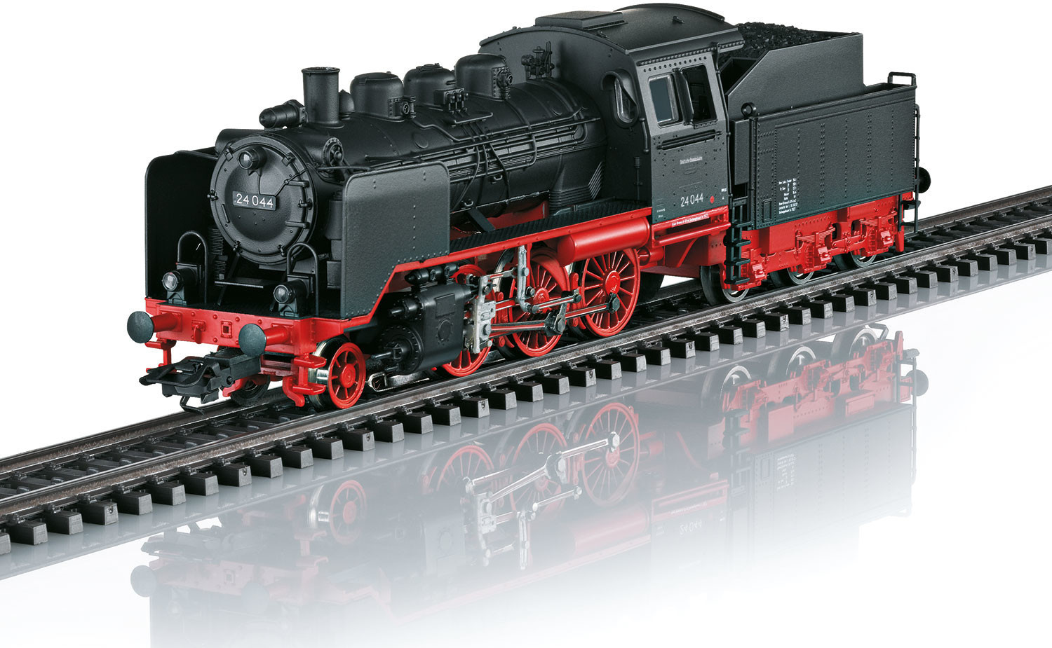 Marklin Class 24 Steam Locomotive with a Tender 36244 au meilleur prix sur idealo