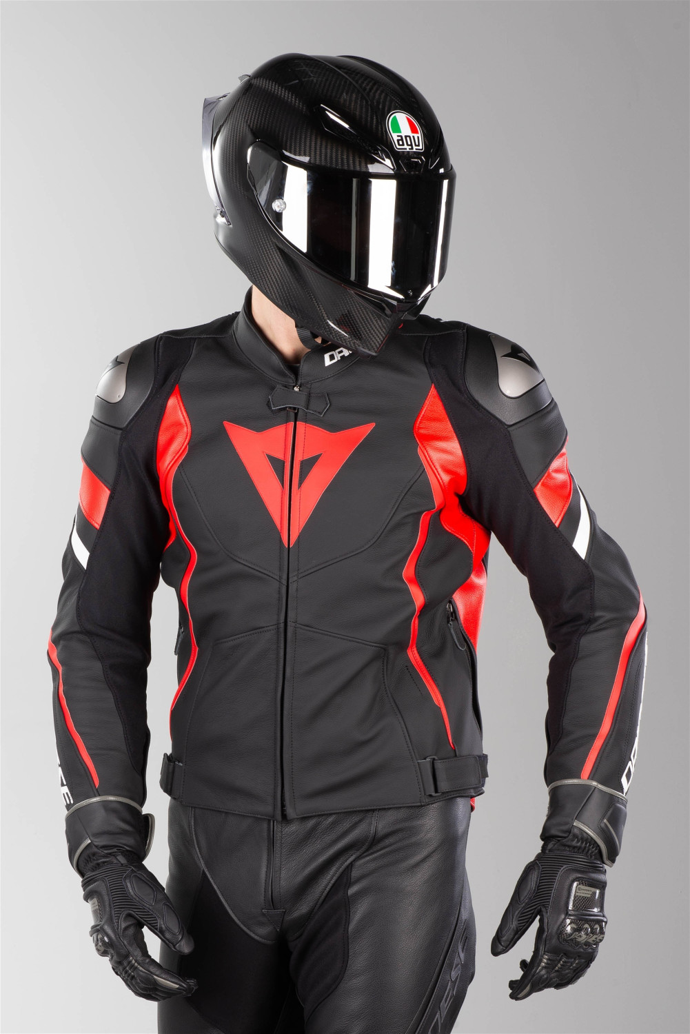 Dainese Avro 4 Leather Jacket Black/Red/White a β¬ 519,97 (oggi