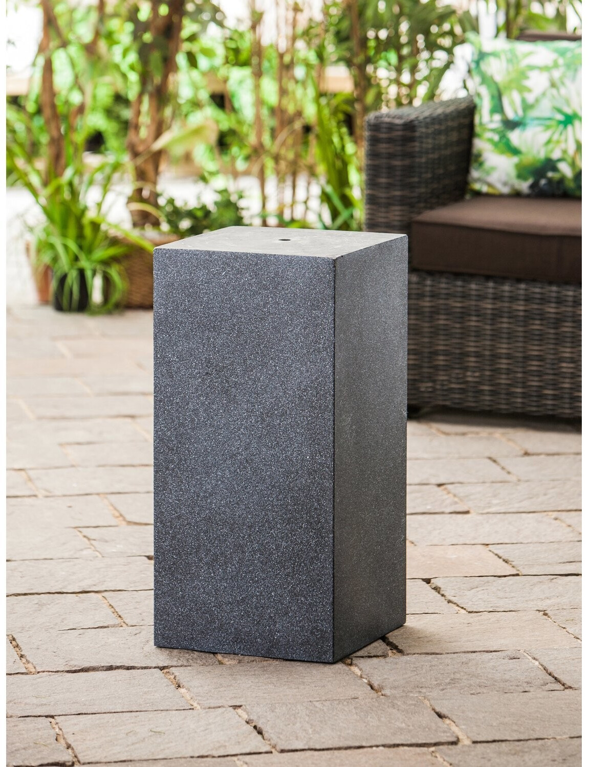 Heissner Tower Black