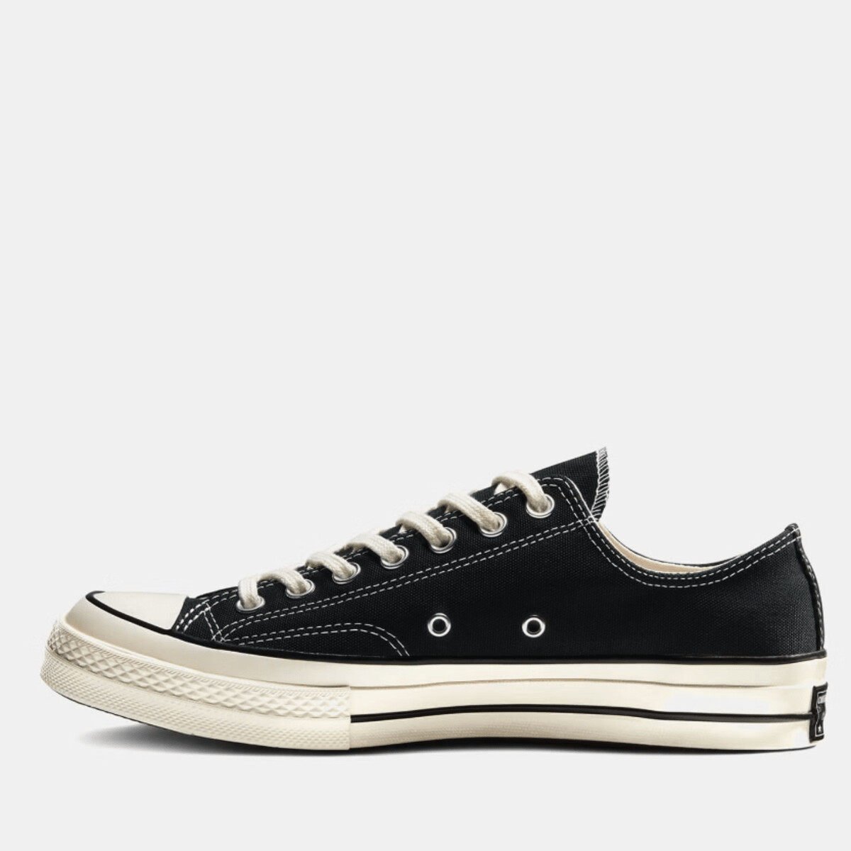 Black low chucks deals