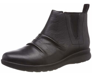 un adorn mid clarks