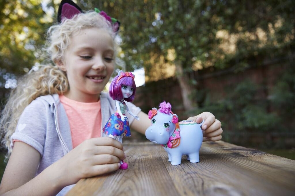 Enchantimals Baby BFFs Poupée Hedda Hippo avec animal hippopotame Lake, 3 Bestie Reveal et accessoires, jouet +4 ans (Mattel HNW97 Enchantimals Baby BFFs Poupée Hedda Hippo avec animal hippopotame Lake, 3 Bestie Reveal et accessoires, jouet +4 ans (Mattel HNW97
