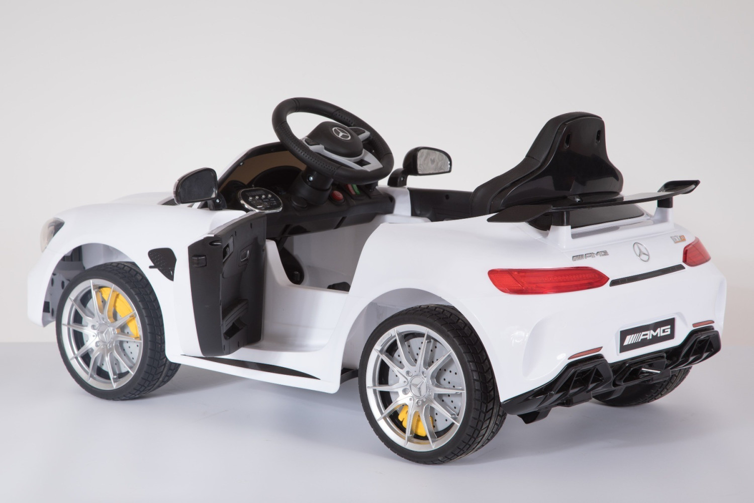 Riricar Mercedes-Benz GTR White