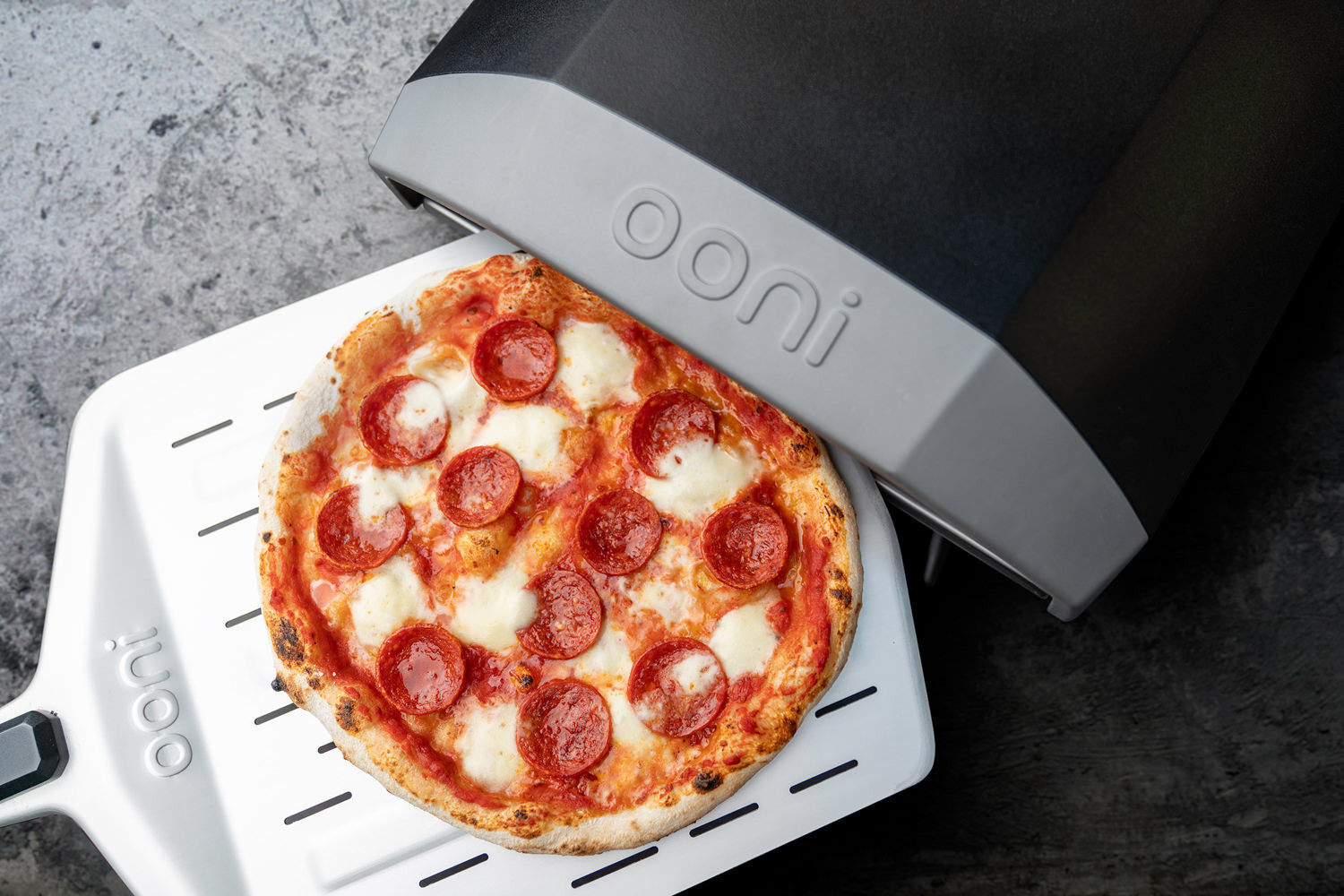 Pelle à pizza perforée - 30 cm- Ooni