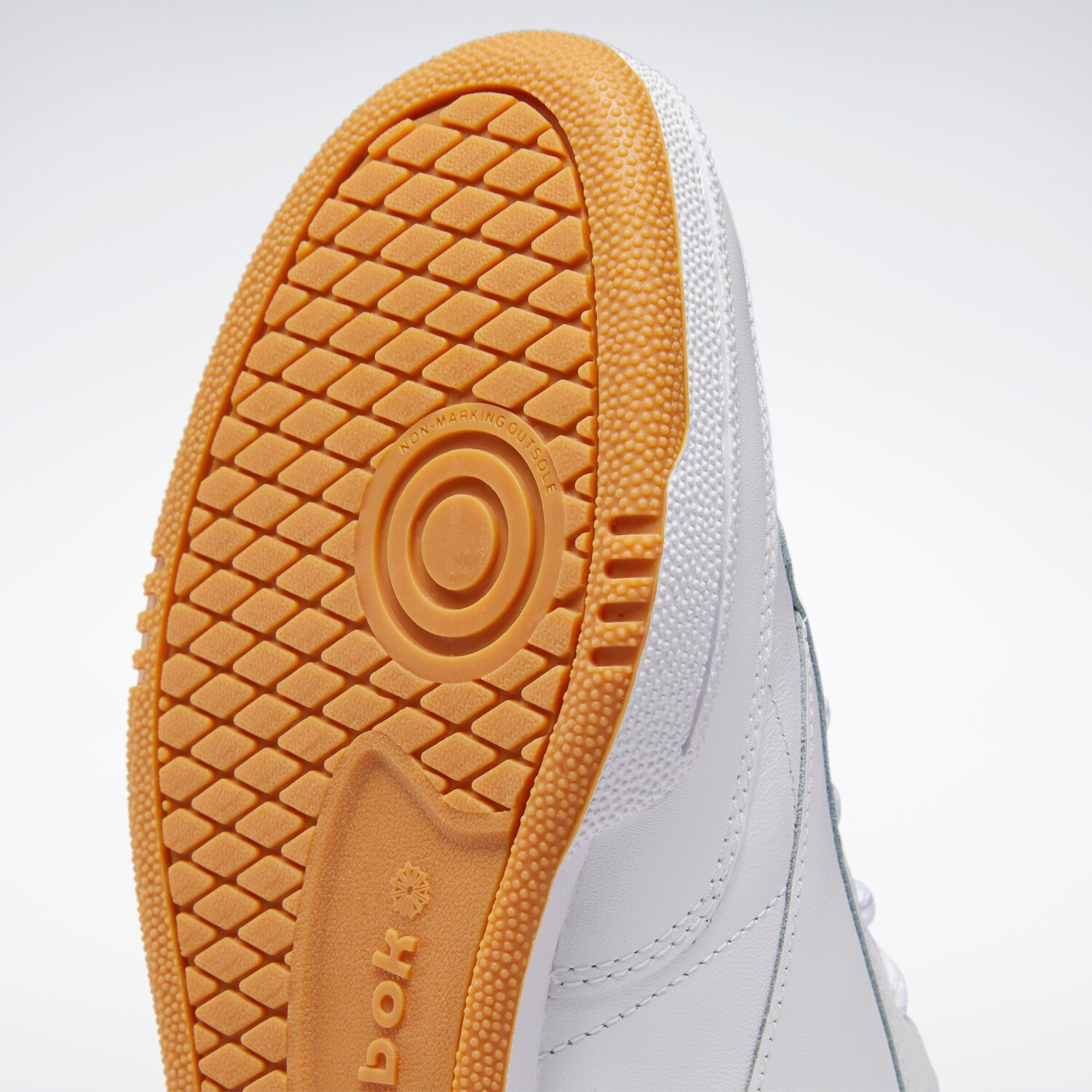 Reebok club c 85 white 2025 royal gum
