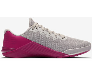 كفى قطع محرك nike metcon grey pink 