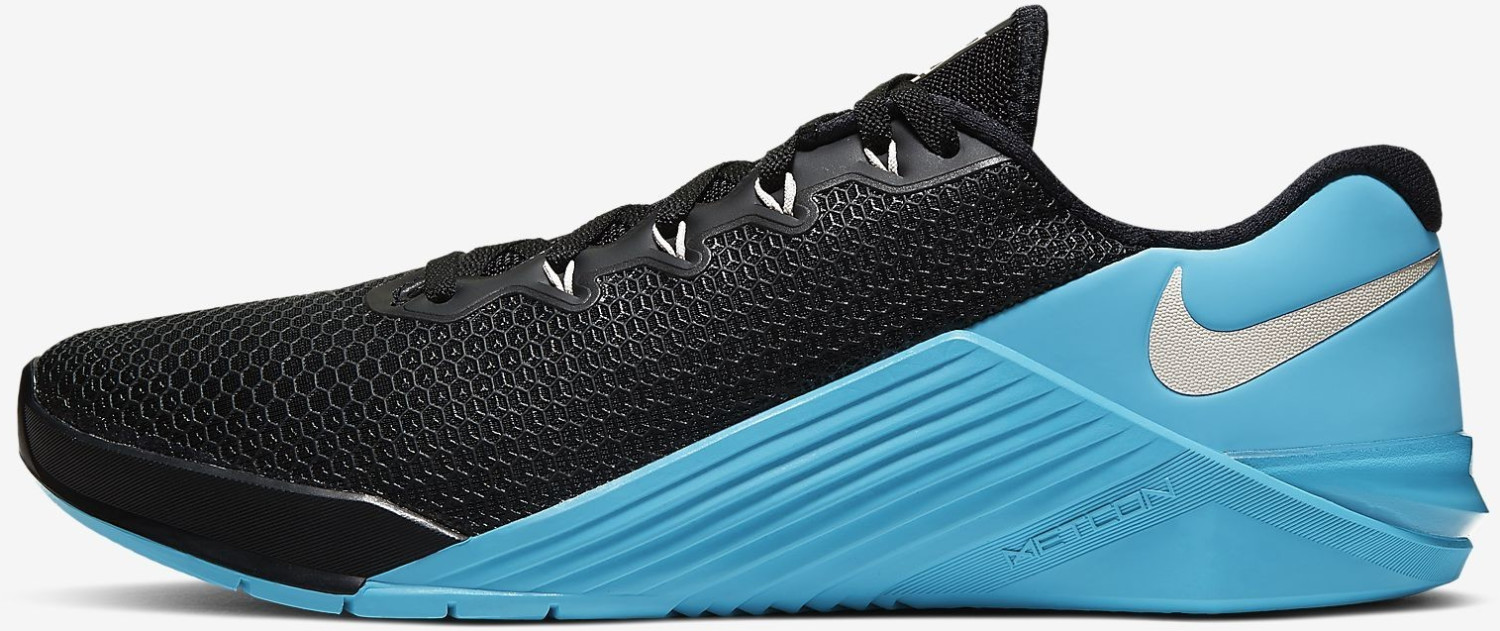 Nike Metcon 5 black/light current blue/desert sand