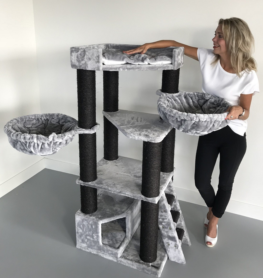 RHRQuality Cat Tree Corner Coon Blackline Light Grey