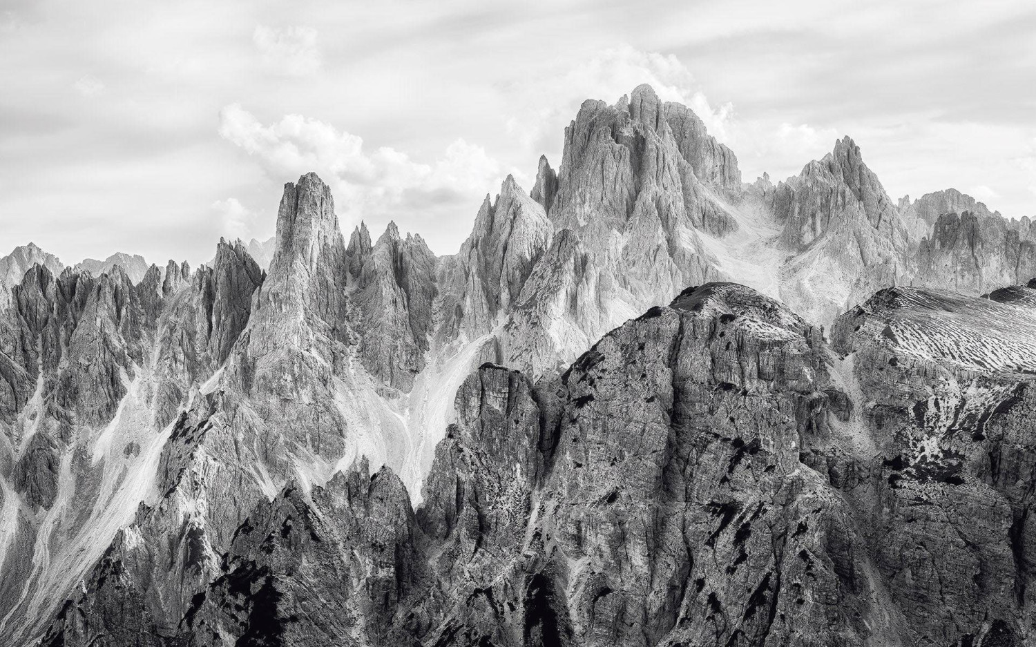 Komar Peaks 400 x 250 cm